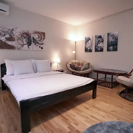 Apartment Ratan *